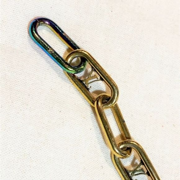Louis Vuitton iridescent rainbow chain ⛓️ link bracelet - Picture 10 of 11